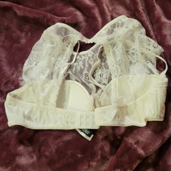Silky and lace bracelet to a set. Top is size Small . Oh la la Cherri - Picture 2 of 12